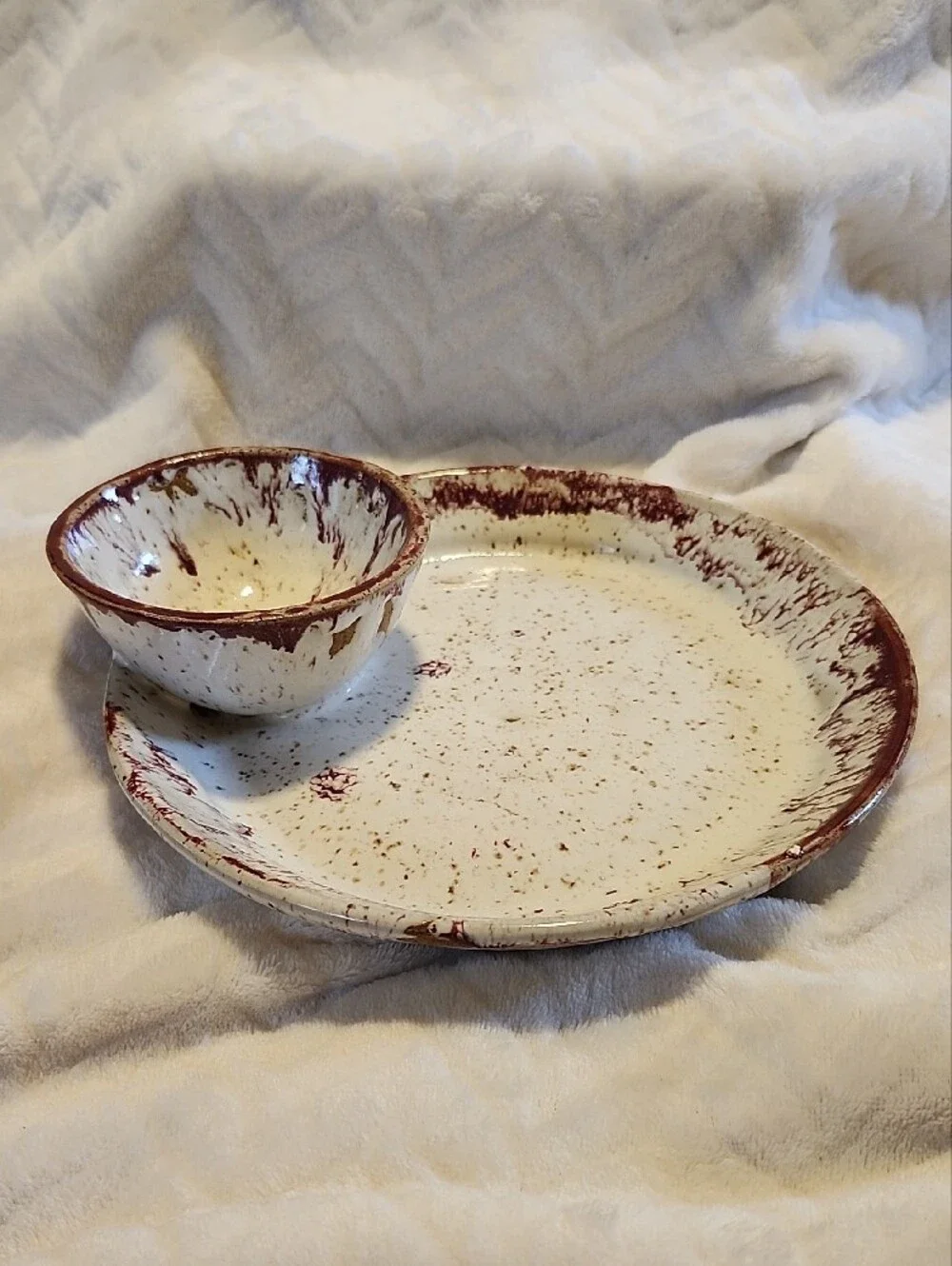 Speckled Ceramic Chip & Dip Plate in Country White and Burgundy